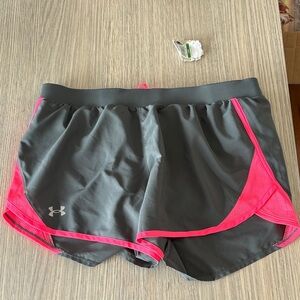 Under Armour Fly By 2.0 Shorts Women’s Large HeatGear Gray Pink NWT
